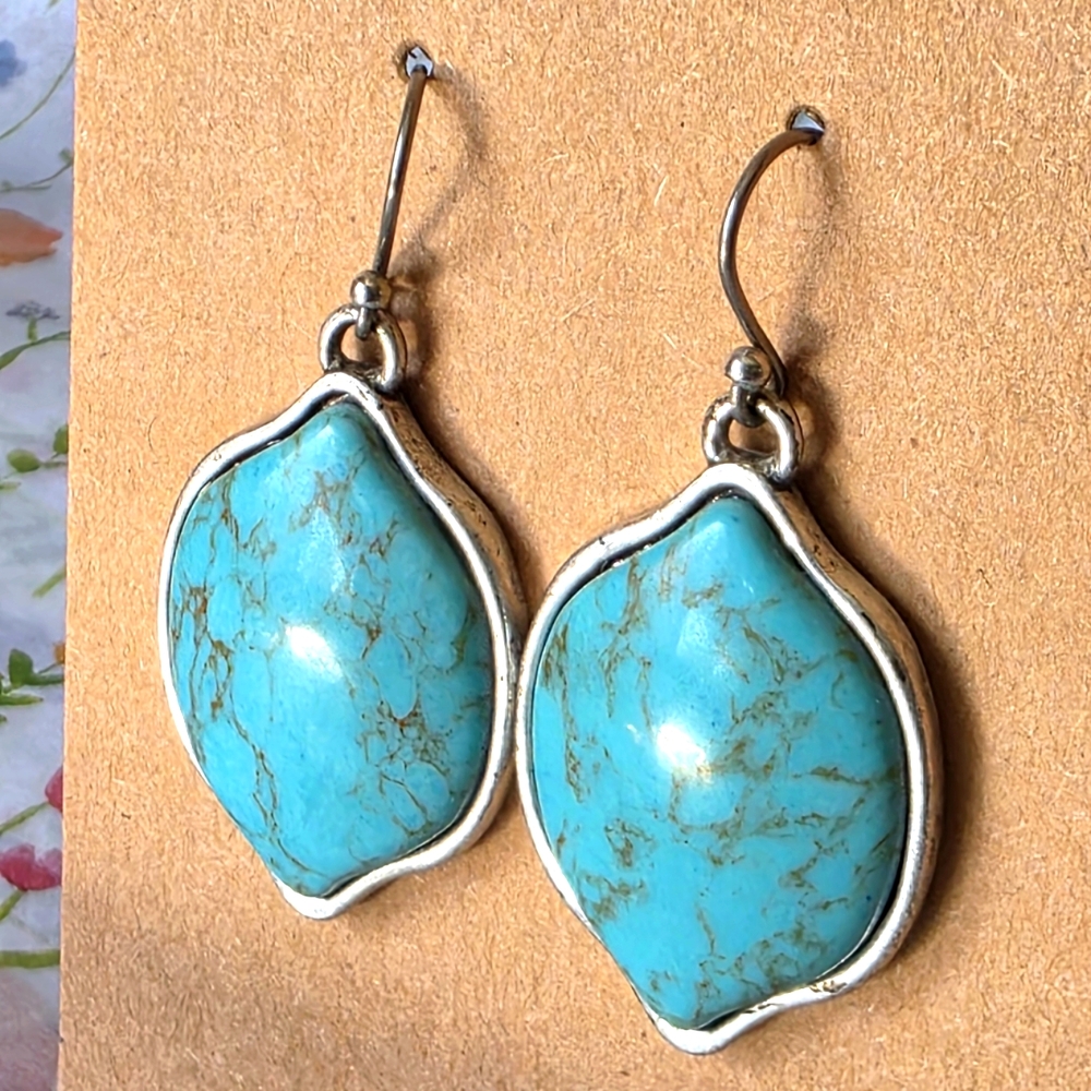 Elegant Turquoise and Silver Color Earrings with Intricate Design